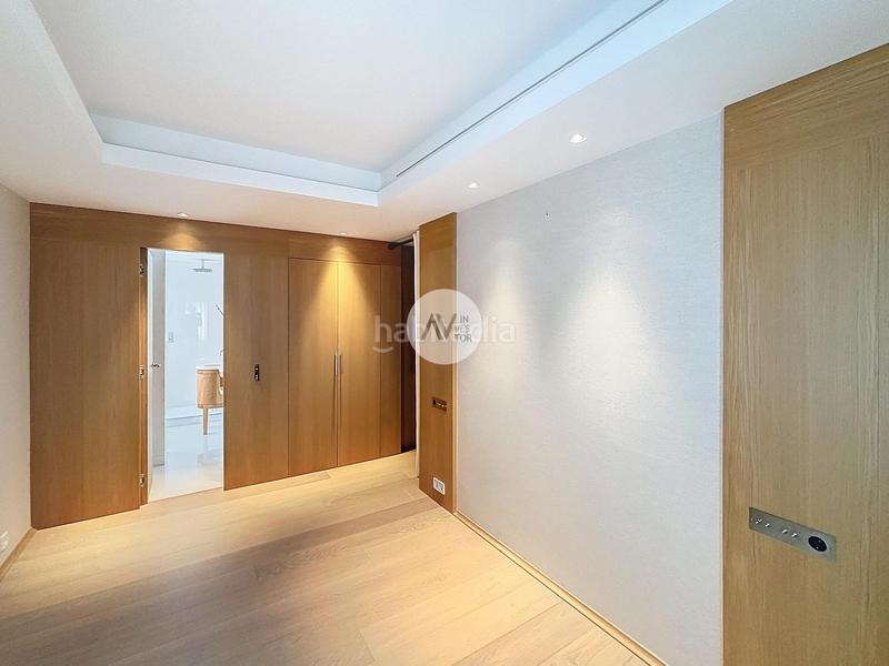 Foto 960256ea-679a-4544-a056-1960050238c2. Rent penthouse with heating parking pool in Pedralbes Barcelona