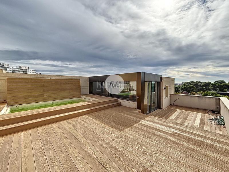 Foto b4e67403-9b5b-45aa-accf-8c5ee1e706e8. Rent penthouse with heating parking pool in Pedralbes Barcelona