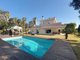Maison  Carrer galio. Exceptional property located in the prestigious can teixidó comm
