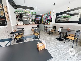 Local Comercial  Carrer sant joan de malta. Oportunidad de adquirir un local comercial en rentabilidad en po