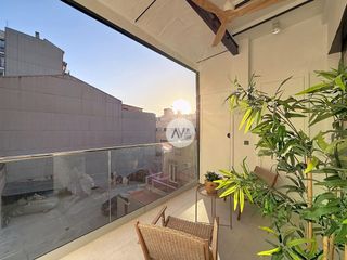 Piccolo appartamento  Carrer maria aguilo. Piso reformado con terraza privada en el corazón de poblenou !