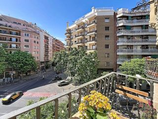 Apartament  Carrer independencia. Oportunidad en sant martí 3 habitaciones y balcones exteriores
