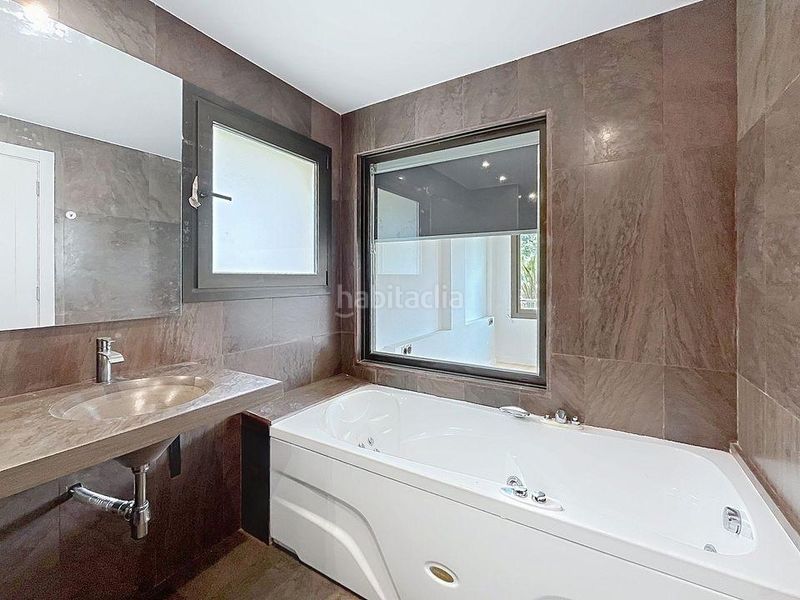 Foto 16c45664-9b78-44e3-8c29-2d58ef62a5cb. Casa amb calefacció aparcament piscina a Levantina - Montgavina - Quintmar Sitges