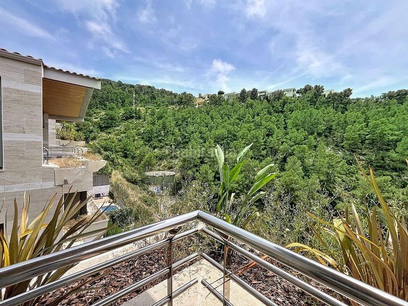 Foto db4dbd21-f7cd-4cff-94e2-2df605fb38e5. Casa amb calefacció aparcament piscina a Levantina - Montgavina - Quintmar Sitges