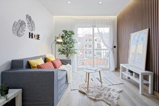 Pis  Carrer rossello del. Espectacular piso reformado con terraza y orientación sur en san