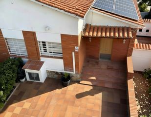Casa aparellada  Carrer mallorca. Bonita casa soleada con vistas