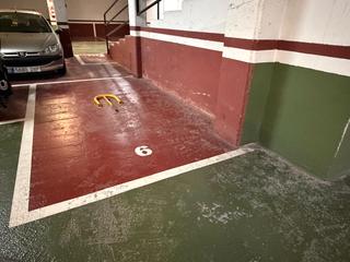 Parking coche en Carrer de concepción arenal 88. Garaje buen acceso