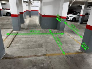 Car parking in Carrer de Jordi de Sant Jordi 11
