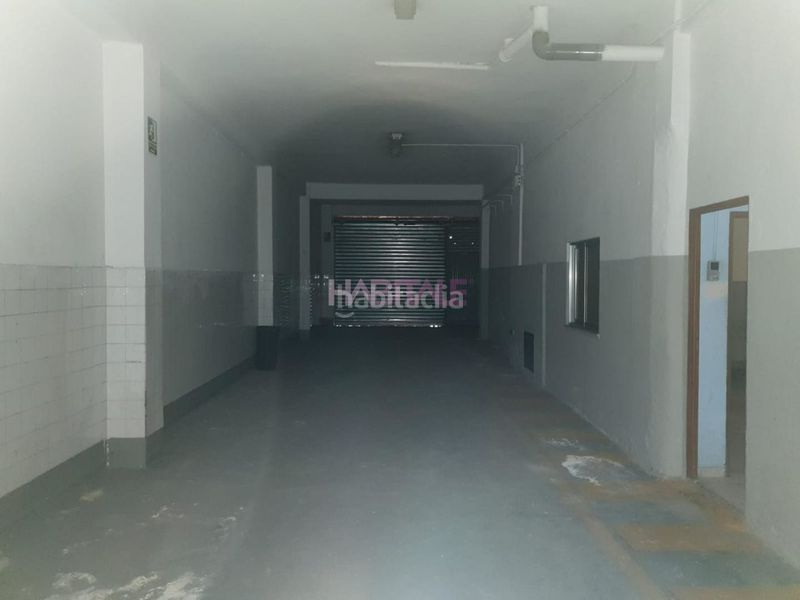 Foto a9c93727-bccf-412e-8efe-3d290f86d969. Local commercial dans Zona la Ermita Torrent