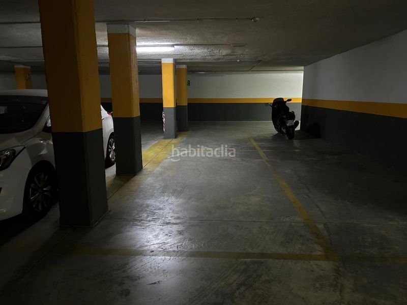Foto b6e7b563-f123-4923-868e-9ae7bc260dd4. Aparcament cotxe a Casco Antiguo Llíria