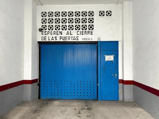 Parking coche en Zona Avenida al Vedat. Plaza de plaza de garaje para coche pequeño en avda al vedat de