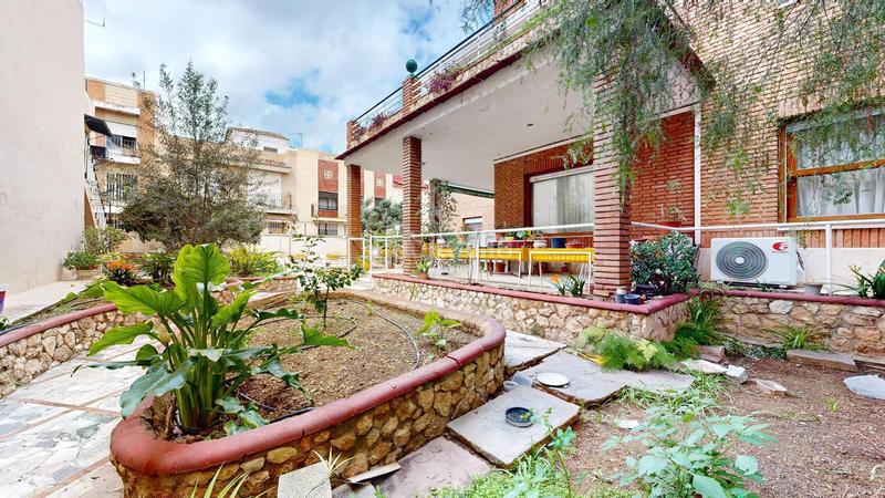 Foto 3812b2df-20c8-49c7-8230-4751cd9d5a94. House with pool in Zona la Ermita Torrent