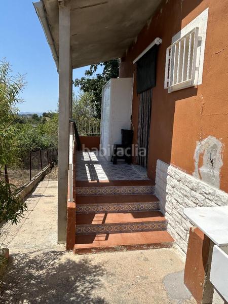Foto 1fd45b14-0ffb-4da4-8d80-f7e898fa8160. Casa chalet independiente en montserratdescubre tu nuevo hogar en este magnífico chalet urbano, con una parcela de 1.400m2 y 167m2 cons en Monserrat