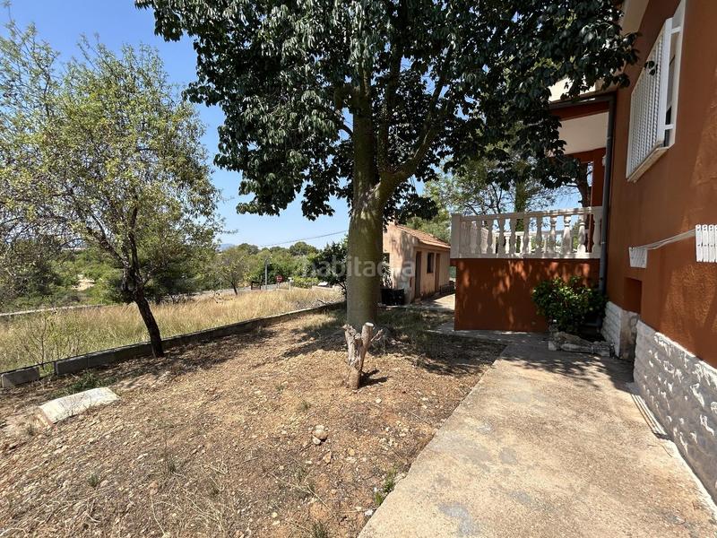 Foto 80f0b093-4f49-43c8-9cd7-80fbd839c339. Casa chalet independiente en montserratdescubre tu nuevo hogar en este magnífico chalet urbano, con una parcela de 1.400m2 y 167m2 cons en Monserrat