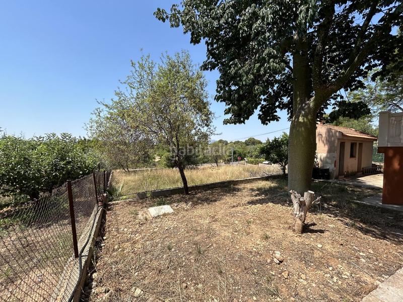 Foto 86ec9fad-4b9a-49f3-a766-d9823ea52b78. Casa chalet independiente en montserratdescubre tu nuevo hogar en este magnífico chalet urbano, con una parcela de 1.400m2 y 167m2 cons en Monserrat