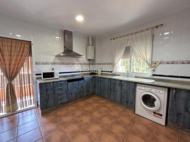 Foto 99ec2923-f92a-4e11-b402-77572f6c7288. Casa chalet independiente en montserratdescubre tu nuevo hogar en este magnífico chalet urbano, con una parcela de 1.400m2 y 167m2 cons en Monserrat