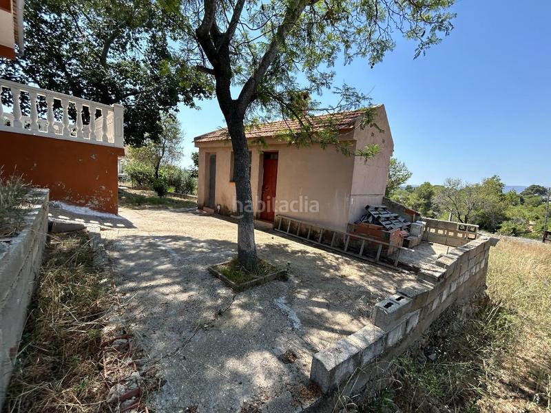 Foto a96cb14c-c3b2-4cad-afb6-2c2bc11e110b. Casa chalet independiente en montserratdescubre tu nuevo hogar en este magnífico chalet urbano, con una parcela de 1.400m2 y 167m2 cons en Monserrat