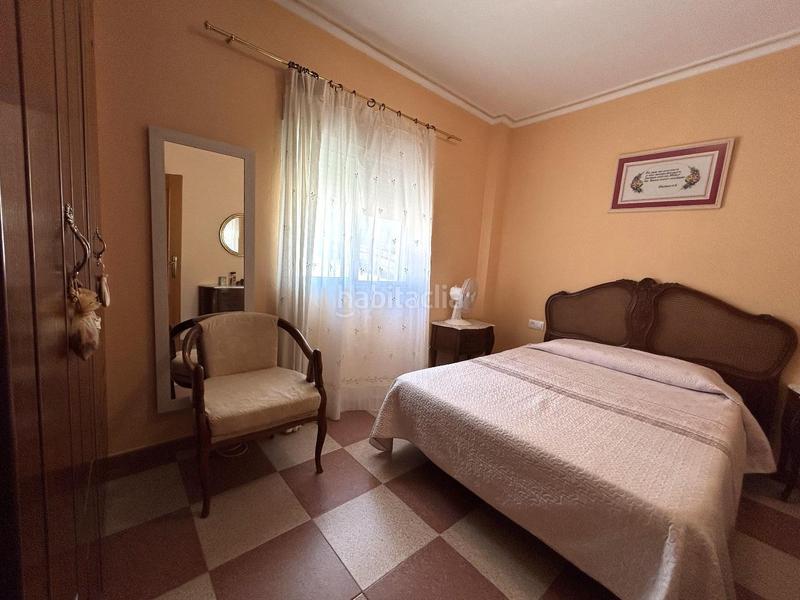 Foto ac188de7-1358-4920-bf8b-67abd1c839d6. Casa chalet independiente en montserratdescubre tu nuevo hogar en este magnífico chalet urbano, con una parcela de 1.400m2 y 167m2 cons en Monserrat