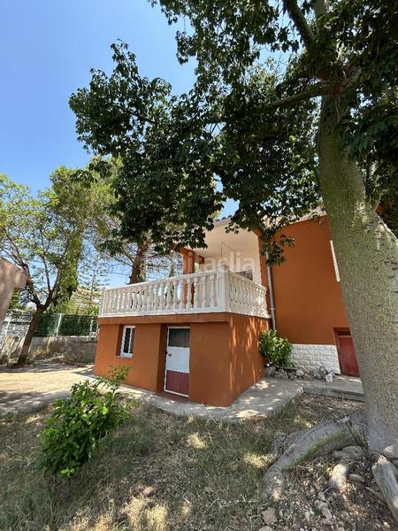 Foto b37fe088-6449-4bd5-a17e-194def837d1e. Casa chalet independiente en montserratdescubre tu nuevo hogar en este magnífico chalet urbano, con una parcela de 1.400m2 y 167m2 cons en Monserrat