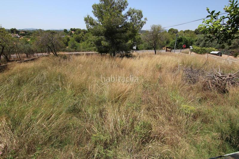 Foto b8caaed8-e779-4ae6-81e1-7c5b2bf23b7e. Casa chalet independiente en montserratdescubre tu nuevo hogar en este magnífico chalet urbano, con una parcela de 1.400m2 y 167m2 cons en Monserrat