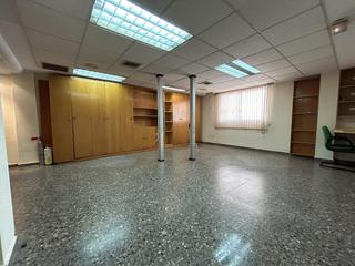 Location Bureau à Zona Avenida al Vedat. Buscas oficinas bien situadas y amplias? quieres tener tu negoci