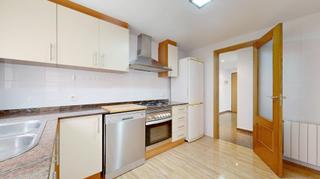 Miete Etagenwohnung in Centro - Casco Antiguo. Magnifico piso de tres habitaciones en zona parc central  hort d