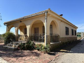 Finca rústica a Monte Real. Buscas casa en el campo cerca de torrent con mucho terreno? quie