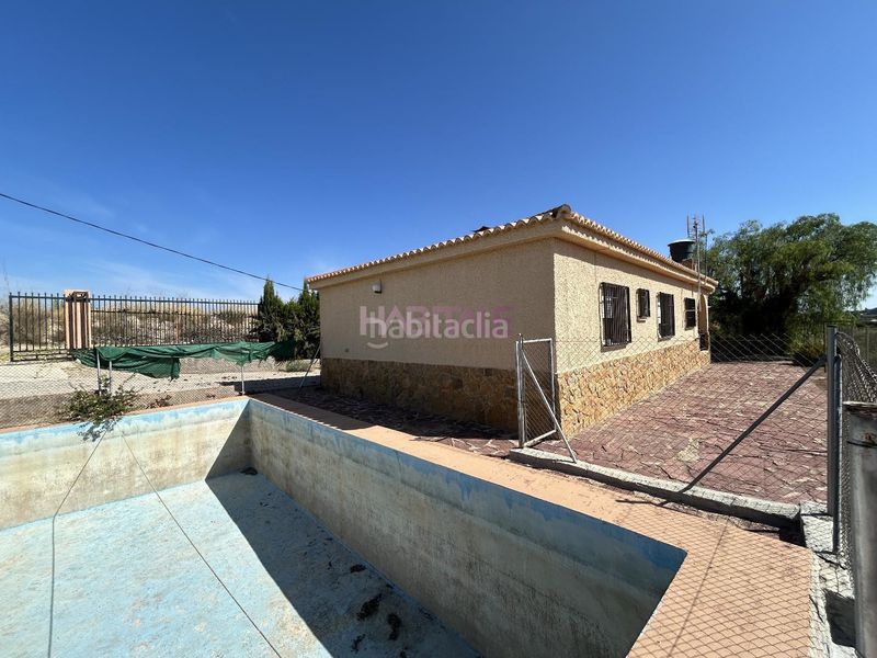 Foto ea539145-2f08-49a8-b75b-73fa24860c53. Finca rústica a Monte Real Torrent