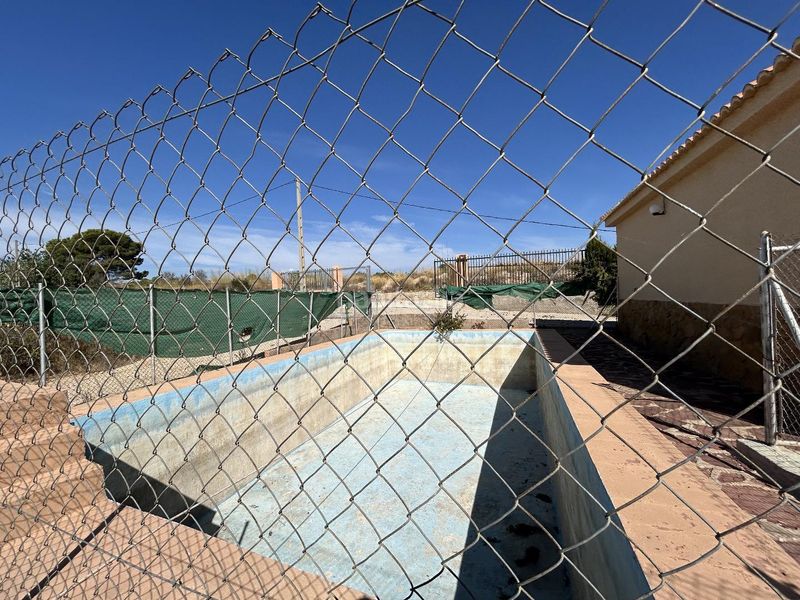 Foto fd254087-75b2-4d57-9700-be0598417701. Finca rústica a Monte Real Torrent