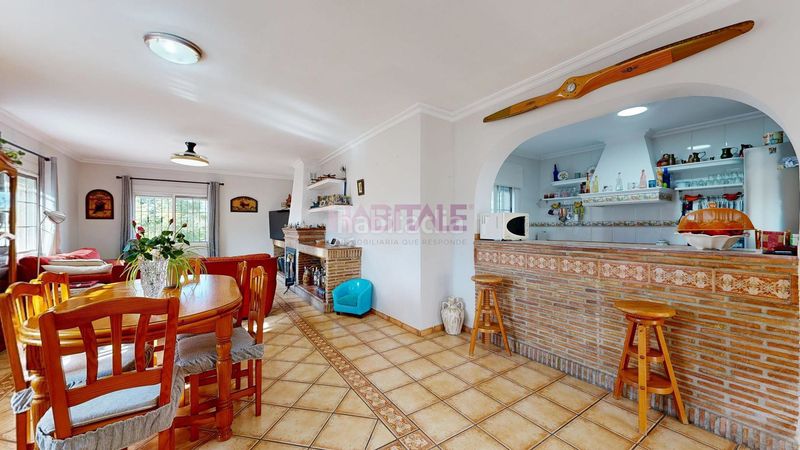 Foto 09a4976a-33c0-41d2-bff5-2c2da68e56da. Casa amb piscina a Monserrat