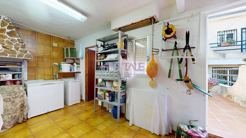 Foto 0d6fa043-3f15-448b-ba19-238f6b945542. Casa amb piscina a Monserrat