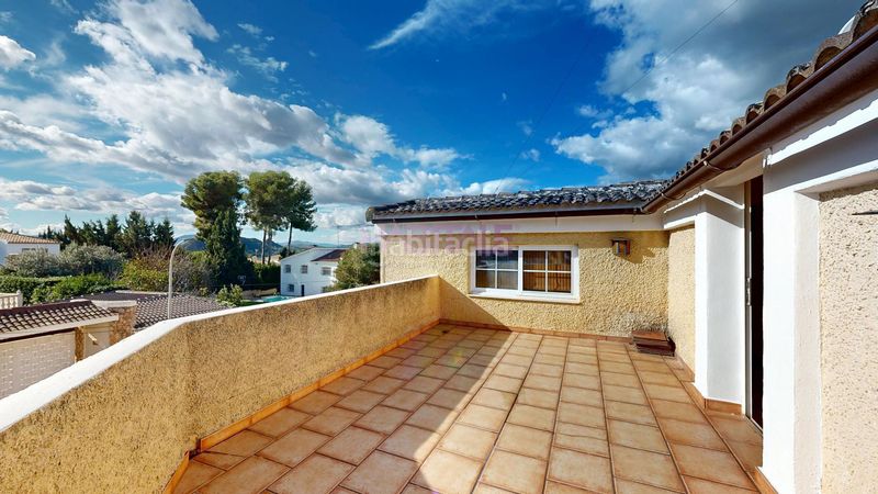 Foto 186c431b-8478-4027-a9a0-6f4a8fa7b8db. Casa amb piscina a Monserrat