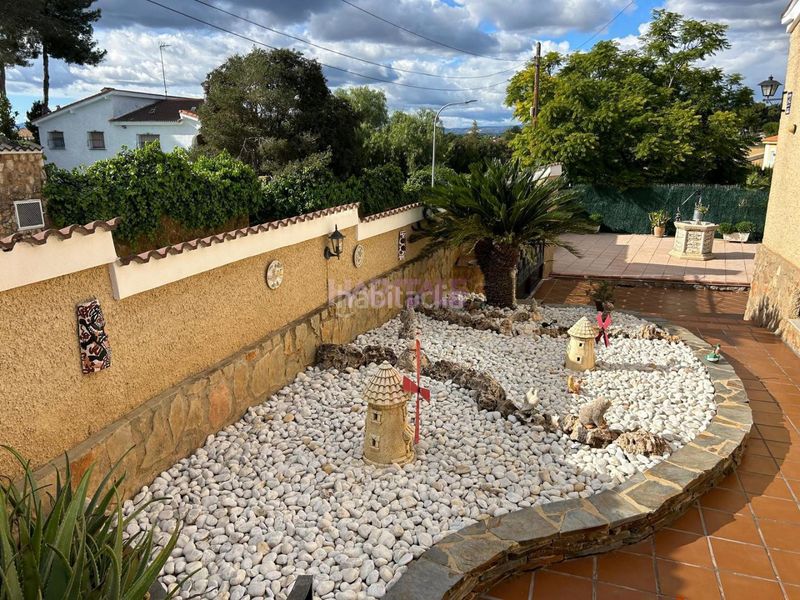 Foto 1eac05dc-6887-4d64-98ef-d7b0254ba102. Casa amb piscina a Monserrat