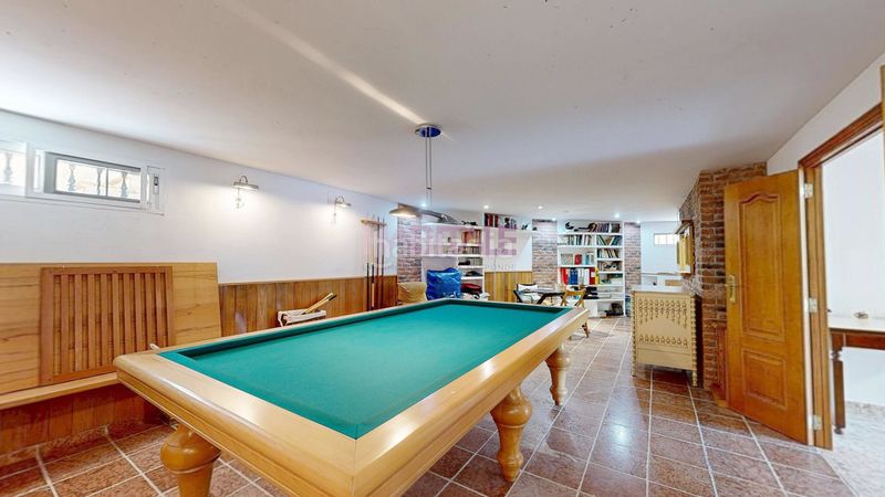 Foto 2c2d0453-eaa9-4215-821c-7f7b15c2268a. Casa amb piscina a Monserrat