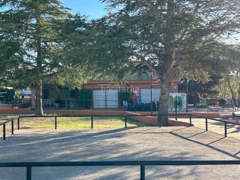 Foto 35748117-380c-4a39-b95d-5c422aea3d64. Casa amb piscina a Monserrat