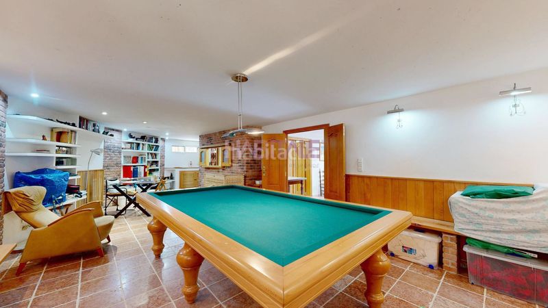 Foto 4e8c7b80-d8ae-4959-ad61-18b6650a6d24. Casa amb piscina a Monserrat