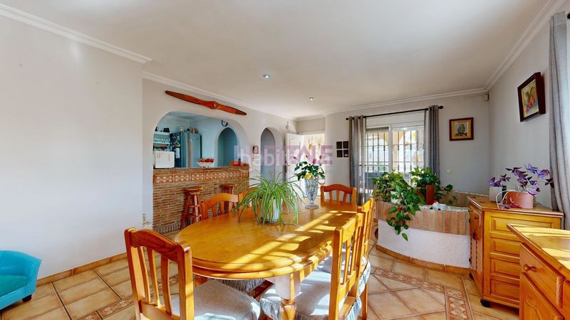 Foto 5a3f47e2-e554-4dbc-8f41-b88c21f39184. Casa amb piscina a Monserrat