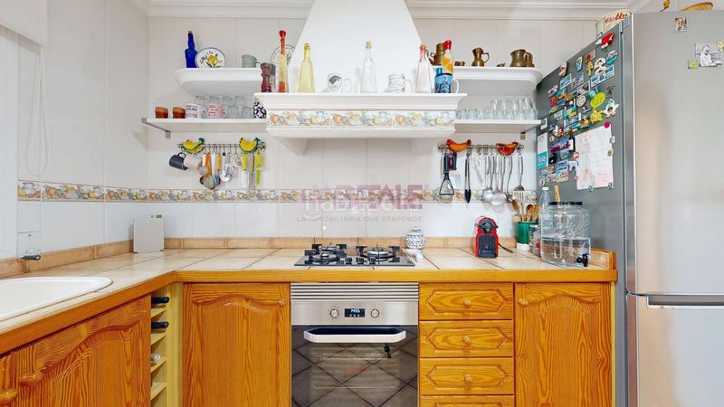 Foto 5e3a4ef6-eb4a-4ebc-b65c-21772e2e6f86. Casa amb piscina a Monserrat
