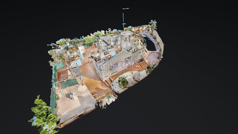 Foto 7d9f822b-a1da-4eef-8a8a-e6ce61ebede8. Casa amb piscina a Monserrat