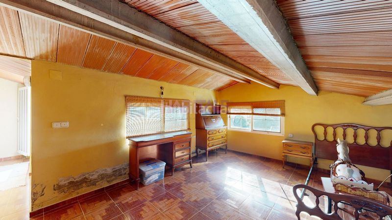 Foto 92c9d419-c0d0-4878-bd52-bb28930dba41. Casa amb piscina a Monserrat