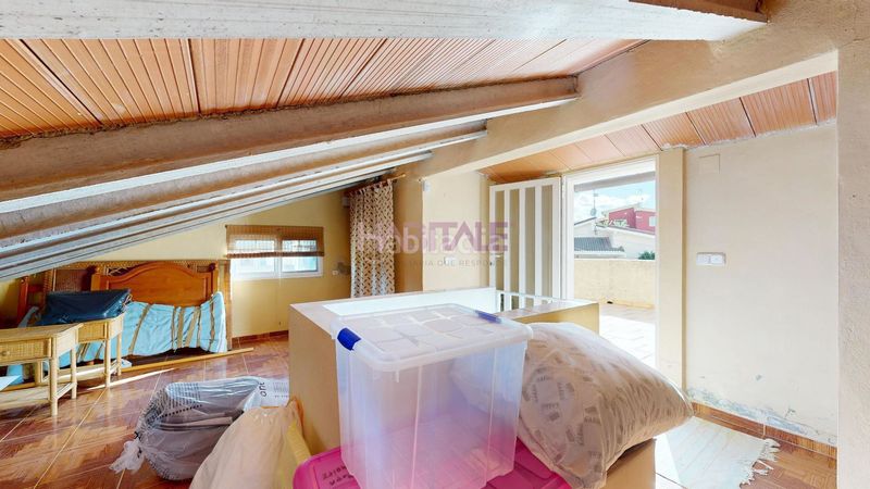 Foto a2e5c993-50d4-4a95-a7bb-b2ee6fefee81. Casa amb piscina a Monserrat