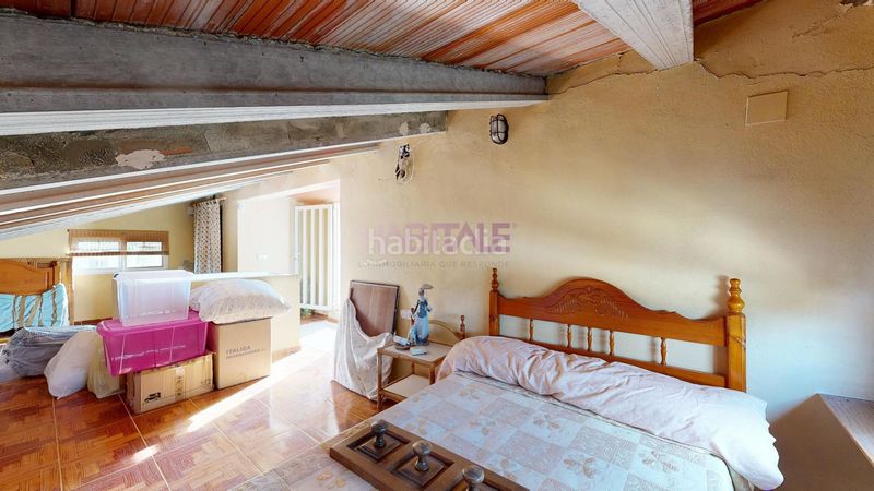 Foto a92ce042-cb1c-4016-9c8d-232895d51a90. Casa amb piscina a Monserrat