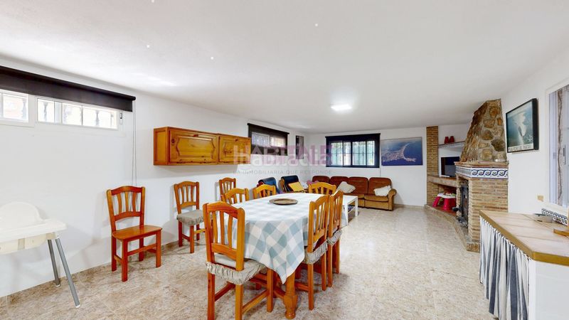 Foto b252da17-e977-4067-9a65-8a597ae36c9f. Casa amb piscina a Monserrat