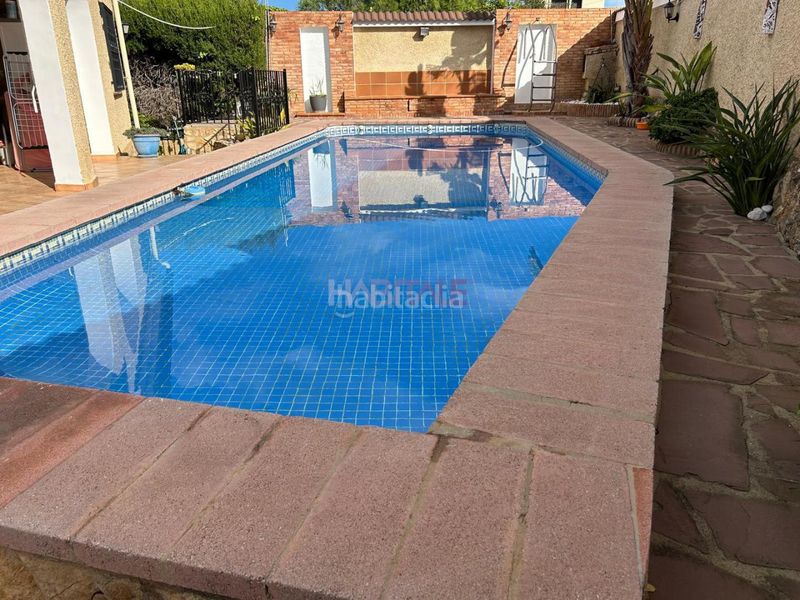 Foto c509fd9a-1bf7-4190-a5a4-967b0cf123de. Casa amb piscina a Monserrat