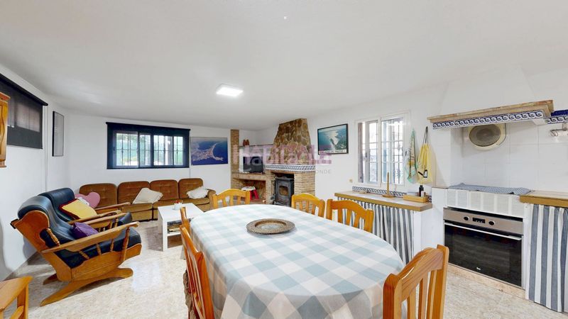 Foto e7d97a6b-4d7f-42f5-af3a-aa2121bcab6c. Casa amb piscina a Monserrat