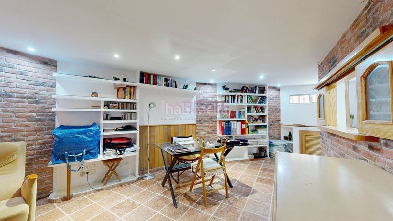 Foto fcb9fe6f-464d-4532-9f85-17e51a870462. Casa amb piscina a Monserrat