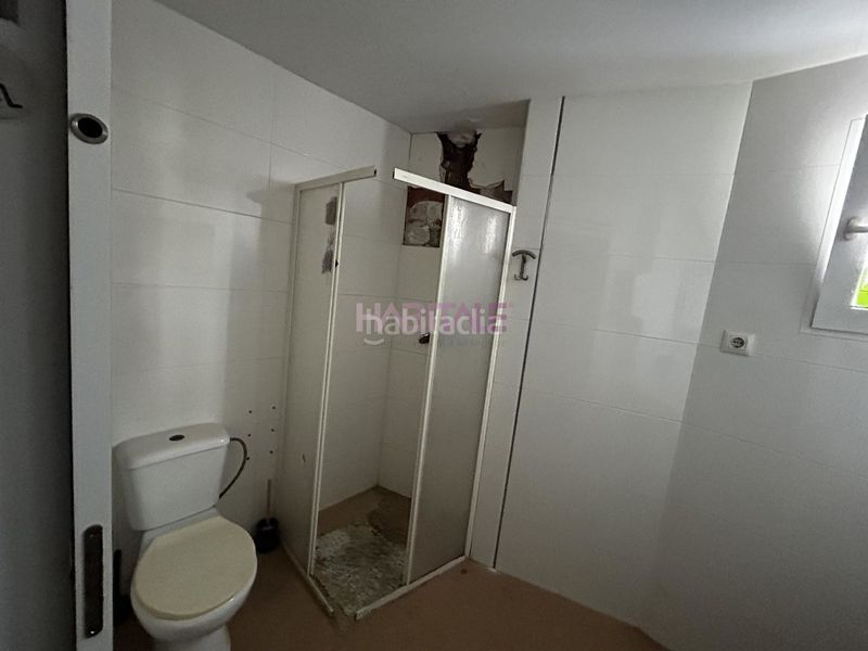 Foto 46c0b0a4-2e5e-4a88-842c-ac87d177804f. Local comercial a Alaquàs