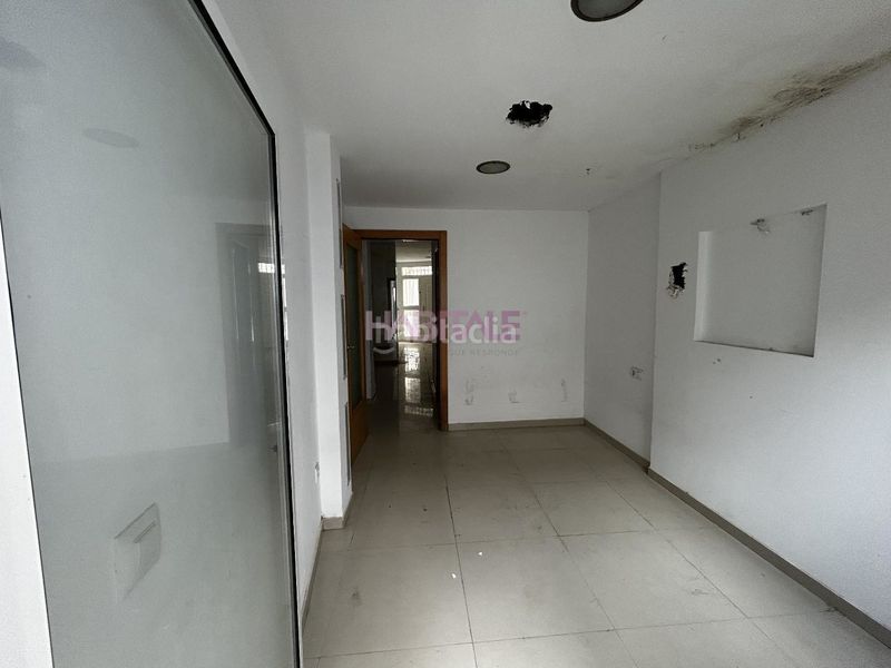 Foto fba11294-6dbd-41ab-ac38-90efae312336. Local comercial a Alaquàs
