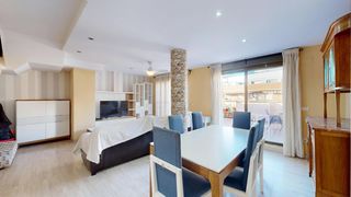 Penthouse in Marxalenes. Espectacular ático en avenida burjassot cerca del jardín del tur