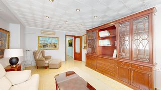 Etagenwohnung in Zona Avenida al Vedat. Piso 4 habitaciones en torrent.